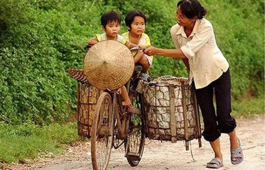 SỰ HY SINH TẠO RA GIÁ TRỊ CỦA NGƯỜI PHỤ NỮ